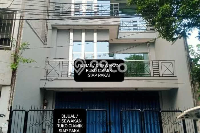 Kantor Lokasi Strategis Kawasan Genteng, Luas 480m2m², Disewakan, Area Bisnis Kantor Lokasi Strategis Kawasan Genteng, Luas 480m2m², Disewakan, Area Bisnis