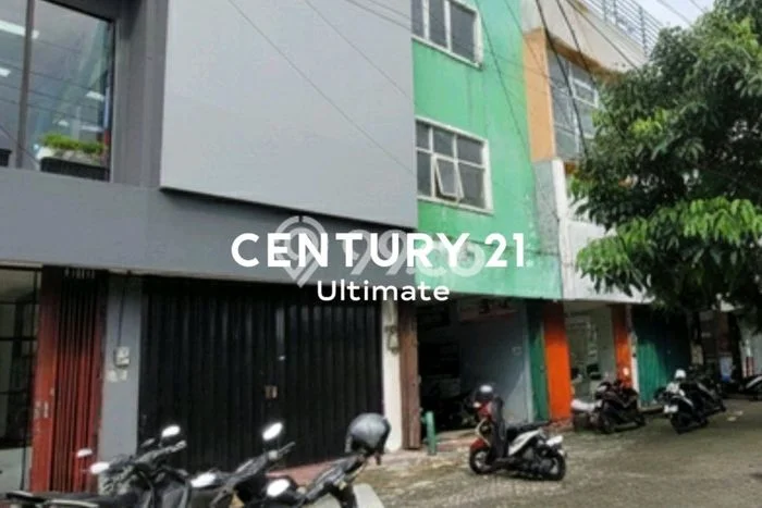 Disewakan Ruko di Kawasan Ramai Soekarno Hatta Luas 180m2 Disewakan Ruko di Kawasan Ramai Soekarno Hatta Luas 180m2