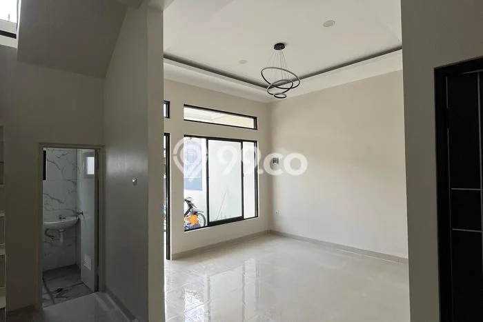 Rumah Luas Asri 4 KT Siap Pakai di Gading Serpong Tangerang Rumah Luas Asri 4 KT Siap Pakai di Gading Serpong Tangerang