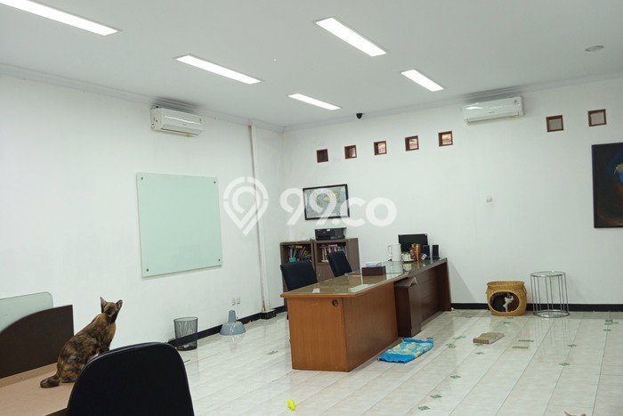 Komersial Dijual di Curug LT 655m2, LB 261m2 untuk Investasi Komersial Dijual di Curug LT 655m2, LB 261m2 untuk Investasi