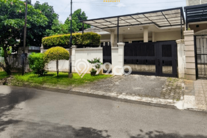 Rumah Luxury Modern Tanpa Renovasi di Pondok Indah Jakarta Selatan Rumah Luxury Modern Tanpa Renovasi di Pondok Indah Jakarta Selatan