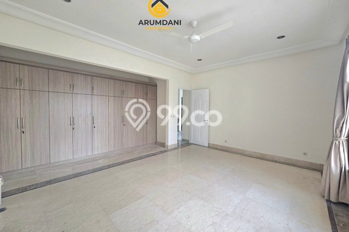 Disewakan Rumah Strategis di Cipete LT 600m2 / LB 550m2 Kondisi Bagus Disewakan Rumah Strategis di Cipete LT 600m2 / LB 550m2 Kondisi Bagus