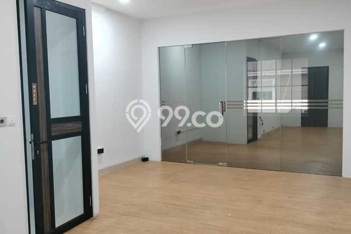Dijual! Ruko di Green Lake City Jakarta Barat LT 67m2 / LB 235m2 Kawasan Bisnis Dijual! Ruko di Green Lake City Jakarta Barat LT 67m2 / LB 235m2 Kawasan Bisnis