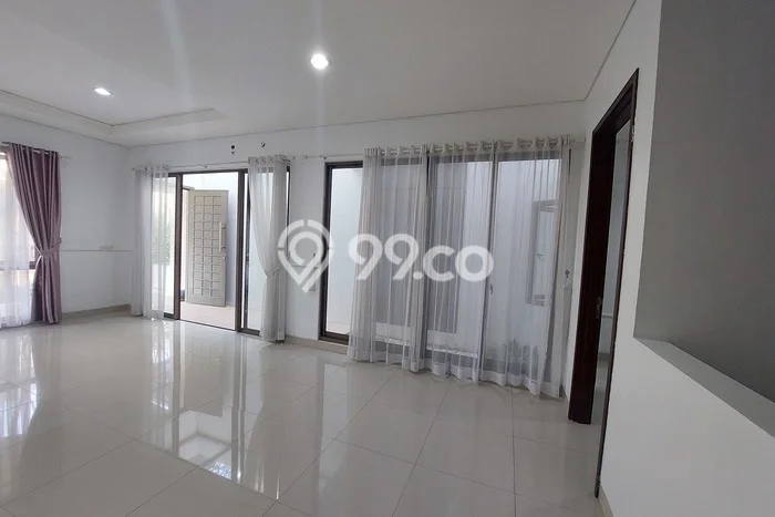 Ready to Use! Premium House LT 135m2 Desain Modern di BSD Ready to Use! Premium House LT 135m2 Desain Modern di BSD
