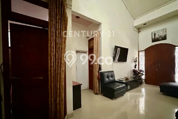 Dijual Rumah 4 Kamar Lokasi Ideal Bagus dan Strategis di Ciputat Dijual Rumah 4 Kamar Lokasi Ideal Bagus dan Strategis di Ciputat