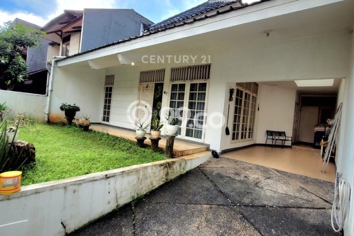Rumah Mewah LB 250m2 Siap Pakai Desain Elegan di Rempoa, Tangerang Rumah Mewah LB 250m2 Siap Pakai Desain Elegan di Rempoa, Tangerang