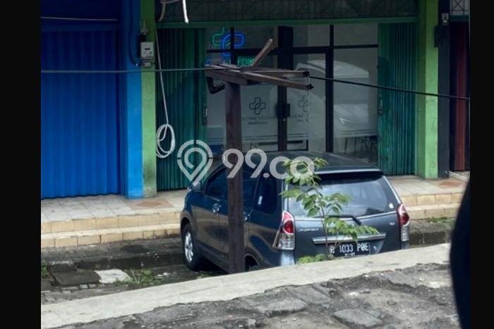 Unit Ruko Dijual di Bekasi LT 60m2 & LB 180m2 Unit Ruko Dijual di Bekasi LT 60m2 & LB 180m2
