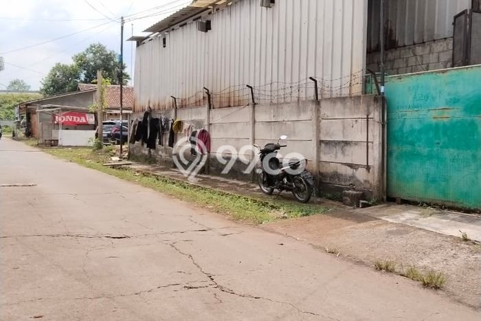 Area Ramai! Gudang Dijual di Setu untuk Bisnis Luas Bangunan 400m2 Area Ramai! Gudang Dijual di Setu untuk Bisnis Luas Bangunan 400m2