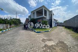 Hunian Cantik Modern Lb 45m2 di Lowokwaru, Malang Hunian Cantik Modern Lb 45m2 di Lowokwaru, Malang