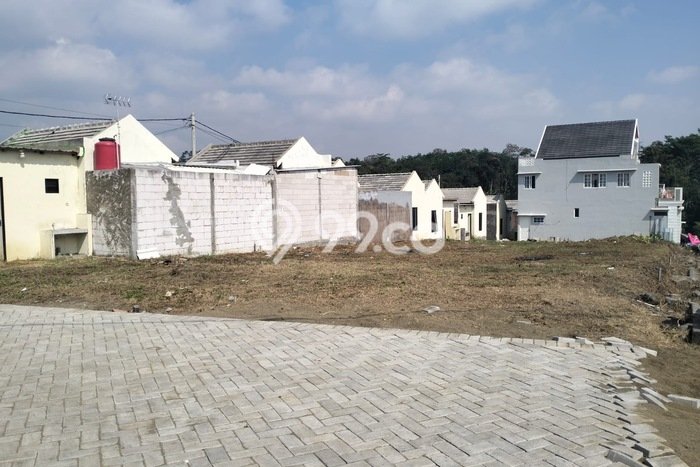 Hunian Murah Dijual di Pakis, Malang Harga Rp.180 Juta Hunian Murah Dijual di Pakis, Malang Harga Rp.180 Juta