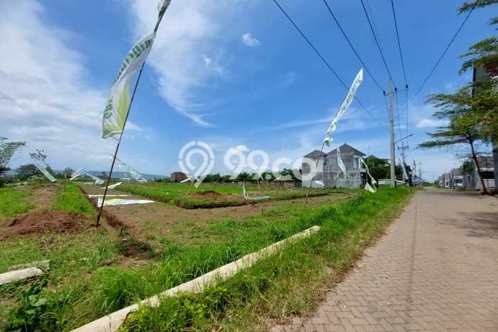 Hunian Impian Keluarga! Rumah 2 Lantai area Bandulan, Malang, LT 80m2m² LB 36m2m² Hunian Impian Keluarga! Rumah 2 Lantai area Bandulan, Malang, LT 80m2m² LB 36m2m²