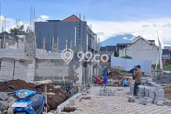Dijual Rumah Kost di Malang Kota, Malang, 10 KT, 10 KM, Bangunan 130m2 Dijual Rumah Kost di Malang Kota, Malang, 10 KT, 10 KM, Bangunan 130m2