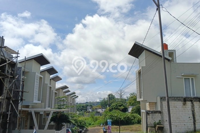 Tanah Dijual Lokasi Strategis di Malang dengan Luas 84m2 Tanah Dijual Lokasi Strategis di Malang dengan Luas 84m2