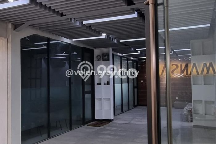 Dijual Gudang Strategis Kawasan Karang Tengah, Luas 3000m², Jalan Utama, Area Bisnis Dijual Gudang Strategis Kawasan Karang Tengah, Luas 3000m², Jalan Utama, Area Bisnis