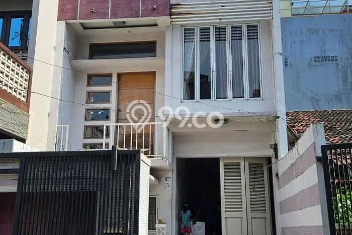 Rumah Bagus Siap Pakai Di Kelapa Gading Luas 210m2 Lokasi Strategis Rumah Bagus Siap Pakai Di Kelapa Gading Luas 210m2 Lokasi Strategis