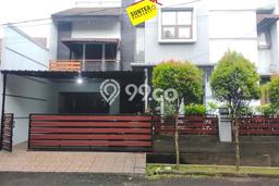 Rumah Modern 4 KT di Bintaro Tangerang Selatan Semi Furnished Rumah Modern 4 KT di Bintaro Tangerang Selatan Semi Furnished