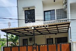 Rumah Strategis Modern Lb 144m2 di Setu, Tangerang Selatan Rumah Strategis Modern Lb 144m2 di Setu, Tangerang Selatan