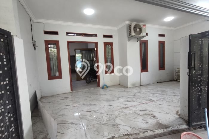 Rumah dengan Lokasi Strategis 3 KT di Karawang Timur, Karawang Rumah dengan Lokasi Strategis 3 KT di Karawang Timur, Karawang