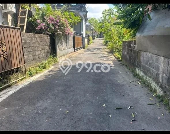 Rumah Mewah LT 160m² / LB 100m² di Kompleks Perumahan Kapal, Badung Rumah Mewah LT 160m² / LB 100m² di Kompleks Perumahan Kapal, Badung