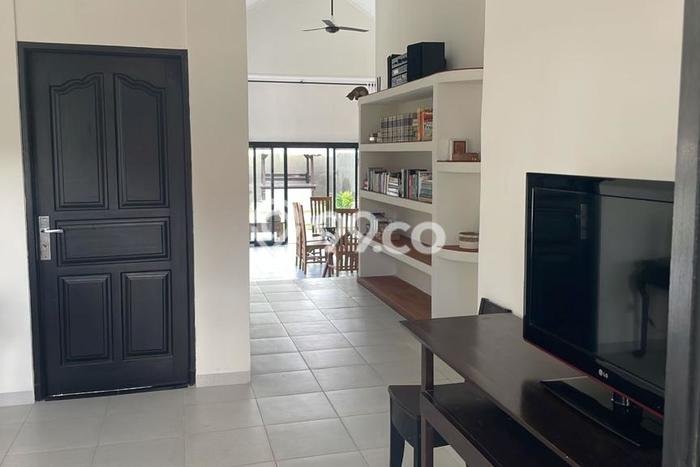 PELUANG INVESTASI! Vila di , Luas 360m2m², ROI Tinggi PELUANG INVESTASI! Vila di , Luas 360m2m², ROI Tinggi
