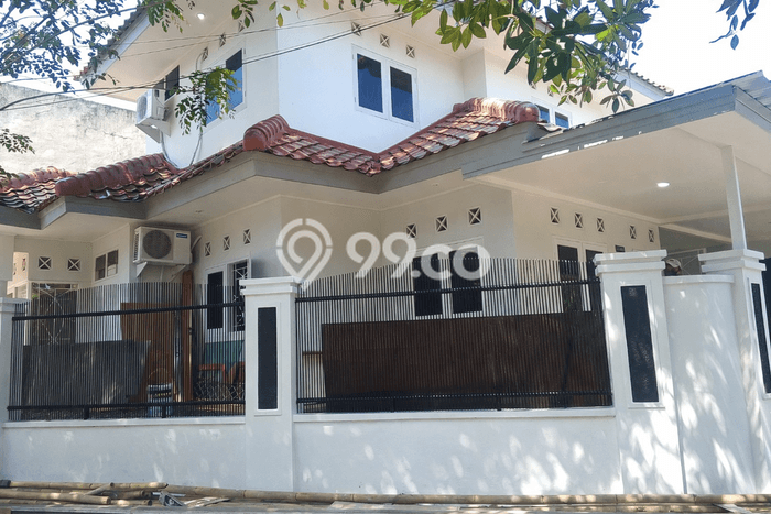 Disewakan! Rumah 4 Kamar Tidur &
2 Kamar Mandi di Sektor 9-Bintaro, Tangerang Selatan Disewakan! Rumah 4 Kamar Tidur &
2 Kamar Mandi di Sektor 9-Bintaro, Tangerang Selatan