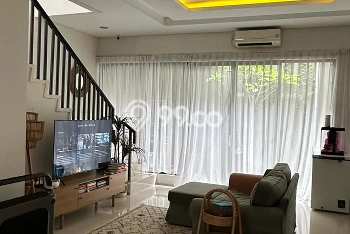 Rumah Luas Asri 4 KT Siap Pakai di Tangerang Kota Tangerang Rumah Luas Asri 4 KT Siap Pakai di Tangerang Kota Tangerang