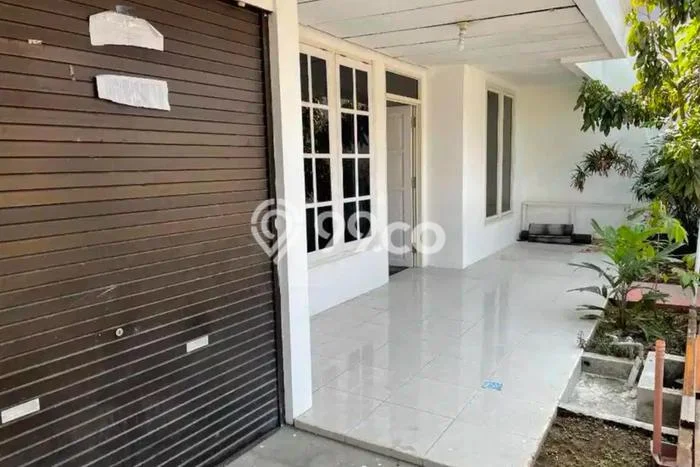 Dijual Cepat Rumah Favorit Siap Huni LB 196m2 di Waru, Sidoarjo Dijual Cepat Rumah Favorit Siap Huni LB 196m2 di Waru, Sidoarjo