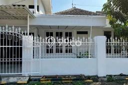 Dijual Cepat Rumah Favorit Siap Huni LB 196m2 di Waru, Sidoarjo Dijual Cepat Rumah Favorit Siap Huni LB 196m2 di Waru, Sidoarjo