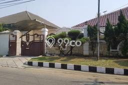 Sewa Rumah Harga Terjangkau di Jemursari Surabaya dengan 6 Kamar Tidur Sewa Rumah Harga Terjangkau di Jemursari Surabaya dengan 6 Kamar Tidur