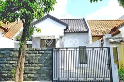 Dijual Hunian Rumah Terawat 2 KT di Citraland, Surabaya Dijual Hunian Rumah Terawat 2 KT di Citraland, Surabaya