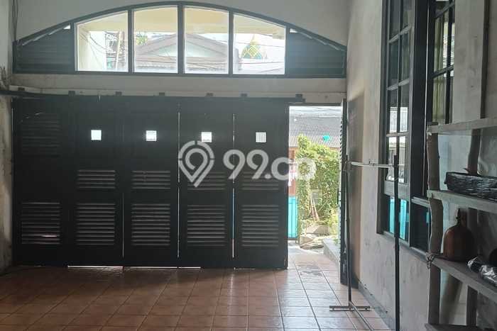 Dijual Rumah Mewah Megah Dengan View Cantik di Raya Darmo, Surabaya Dijual Rumah Mewah Megah Dengan View Cantik di Raya Darmo, Surabaya