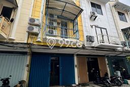 Ruko Dijual di Surabaya LT 45m2 & LB 135m2 Lokasi Terbaik! Ruko Dijual di Surabaya LT 45m2 & LB 135m2 Lokasi Terbaik!