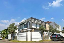Hunian Mewah LB 490m2 Siap Huni Desain Elegan di Kertajaya, Surabaya Hunian Mewah LB 490m2 Siap Huni Desain Elegan di Kertajaya, Surabaya