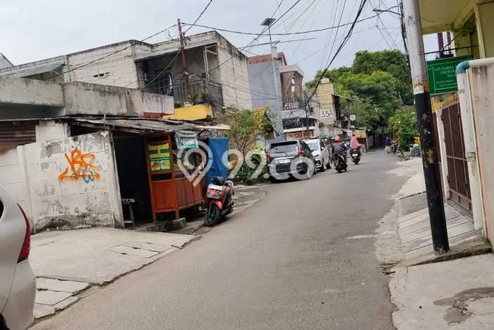 Jual Rumah Favorit Siap Huni LB 100m2 di Kebon Jeruk, Jakarta Barat Jual Rumah Favorit Siap Huni LB 100m2 di Kebon Jeruk, Jakarta Barat