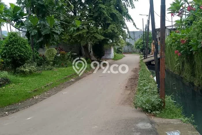 For Sale! Luxury House LT 355m2 Desain Modern di Meruya For Sale! Luxury House LT 355m2 Desain Modern di Meruya