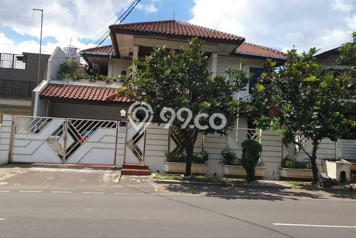 Hunian Eksklusif Siap Huni LT 408m2 di Duren Sawit, Jakarta Timur Hunian Eksklusif Siap Huni LT 408m2 di Duren Sawit, Jakarta Timur