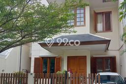 Rumah sewa siap pakai 5 Kamar Tidur di Pondok Indah, Jakarta Selatan Rumah sewa siap pakai 5 Kamar Tidur di Pondok Indah, Jakarta Selatan