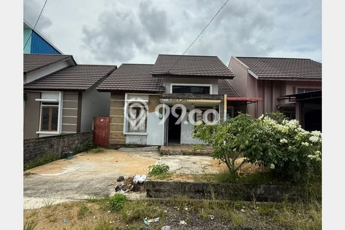 PRIME LOCATION! Rumah Strategis di Singkawang Selatan, LT 180m2m² LB 80m2m² PRIME LOCATION! Rumah Strategis di Singkawang Selatan, LT 180m2m² LB 80m2m²