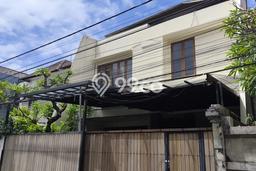 Rumah Disewakan Denpasar LT 200m2 LB 200m2 Area Renon Rumah Disewakan Denpasar LT 200m2 LB 200m2 Area Renon