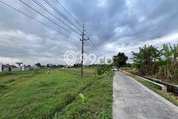 Lahan Dijual Lokasi Sleman, Sleman dengan Luas Tanah 108m2 dan Status SHM Lahan Dijual Lokasi Sleman, Sleman dengan Luas Tanah 108m2 dan Status SHM