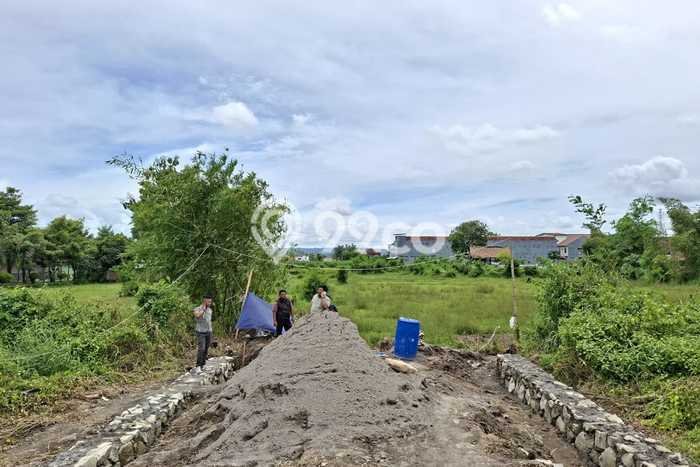 Tanah Dijual di Sleman Seluas 118m2 Strategis Tanah Dijual di Sleman Seluas 118m2 Strategis
