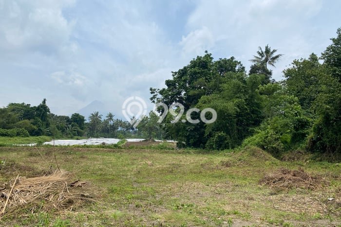 Lahan Kosong Dijual di Sleman dengan Area 148m2 Lahan Kosong Dijual di Sleman dengan Area 148m2