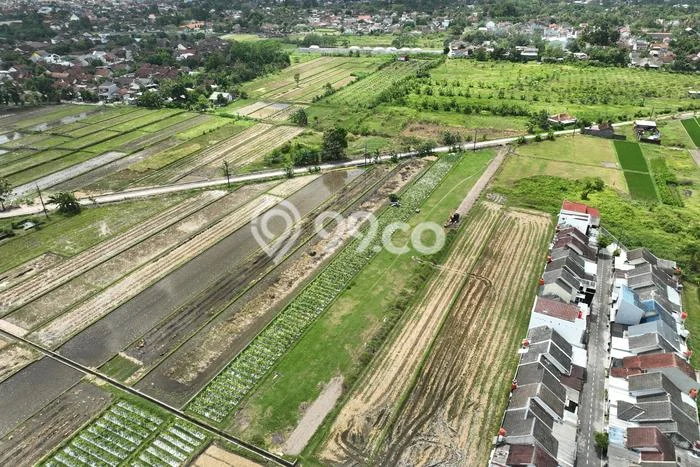 Tanah Dijual Lokasi Strategis di Yogyakarta dengan Luas 108m2 Tanah Dijual Lokasi Strategis di Yogyakarta dengan Luas 108m2