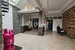 Rumah Elit Modern Tanpa Renovasi di Harapan Indah Bekasi Rumah Elit Modern Tanpa Renovasi di Harapan Indah Bekasi