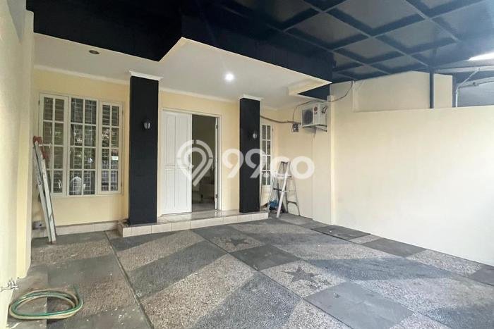 Disewakan Rumah Murah di Cipete Jakarta Selatan dengan 4 KT Disewakan Rumah Murah di Cipete Jakarta Selatan dengan 4 KT