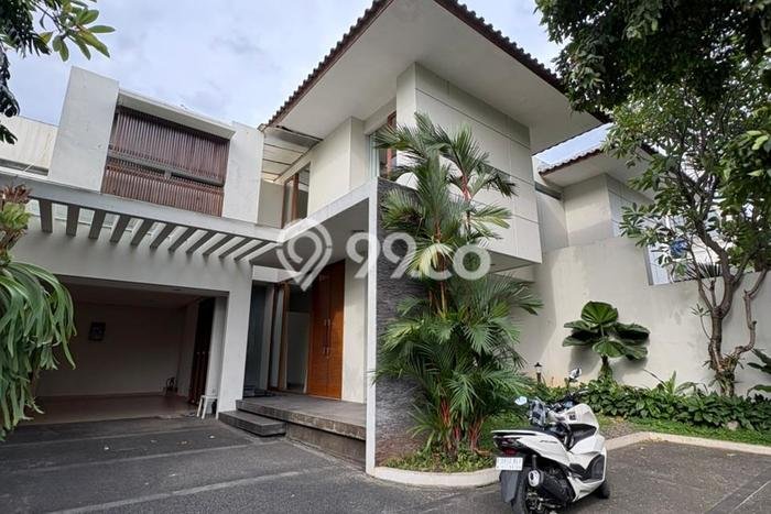 Sewa Rumah Nyaman di Kemang Harga Rp 750 Juta/ Tahun Sewa Rumah Nyaman di Kemang Harga Rp 750 Juta/ Tahun