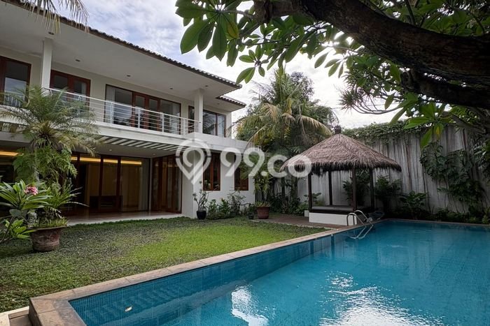 Sewa Rumah Nyaman di Kemang Harga Rp 750 Juta/ Tahun Sewa Rumah Nyaman di Kemang Harga Rp 750 Juta/ Tahun
