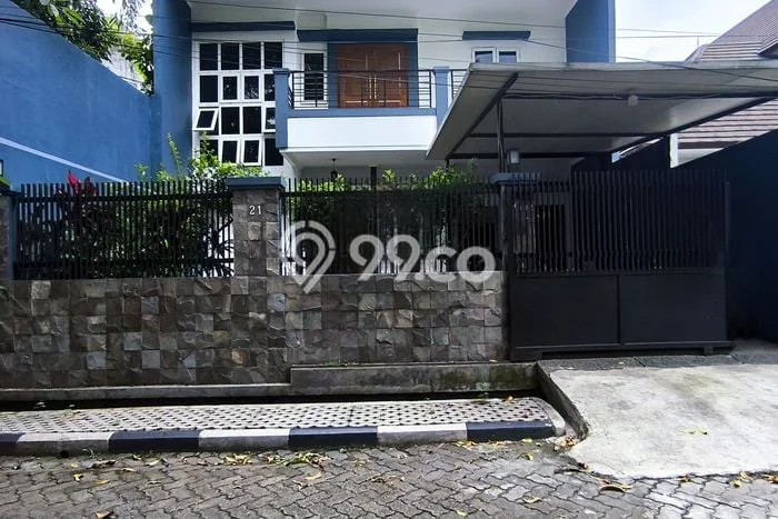 Rumah kawasan , Akses ke Pusat Kota, 3 KM, LT 270m2m² LB 200m2m² Rumah kawasan , Akses ke Pusat Kota, 3 KM, LT 270m2m² LB 200m2m²