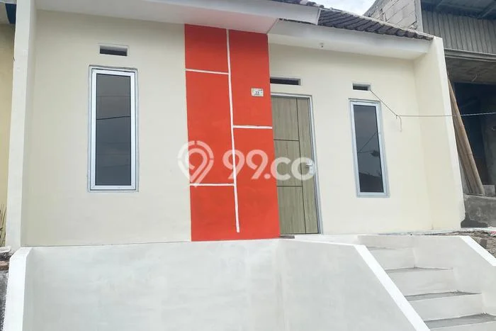 HARGA SPECIAL! Rumah Strategis di Gondangrejo, LT 60m2m² Bangunan 27m2m² HARGA SPECIAL! Rumah Strategis di Gondangrejo, LT 60m2m² Bangunan 27m2m²