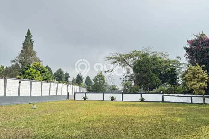 DIJUAL! Vila Kawasan , Area 2460m2m², Posisi Premium DIJUAL! Vila Kawasan , Area 2460m2m², Posisi Premium